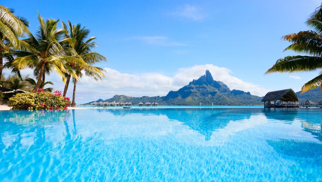 Polynésie-vue-sur–BoraBora-©iStock-178807280