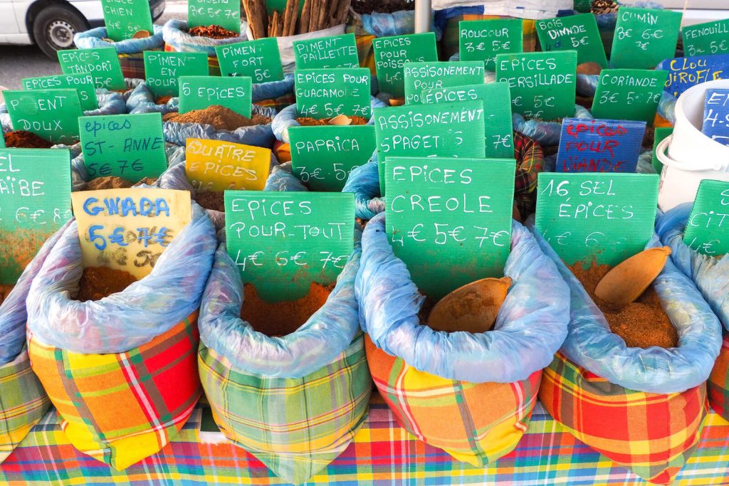 Guadeloupe – Marché ©okfoto – iStock-485294802 (1)