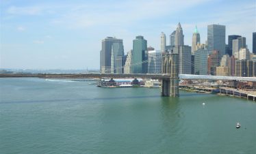 Brooklyn-Bridge-New-York-©Annie-scaled.jpg