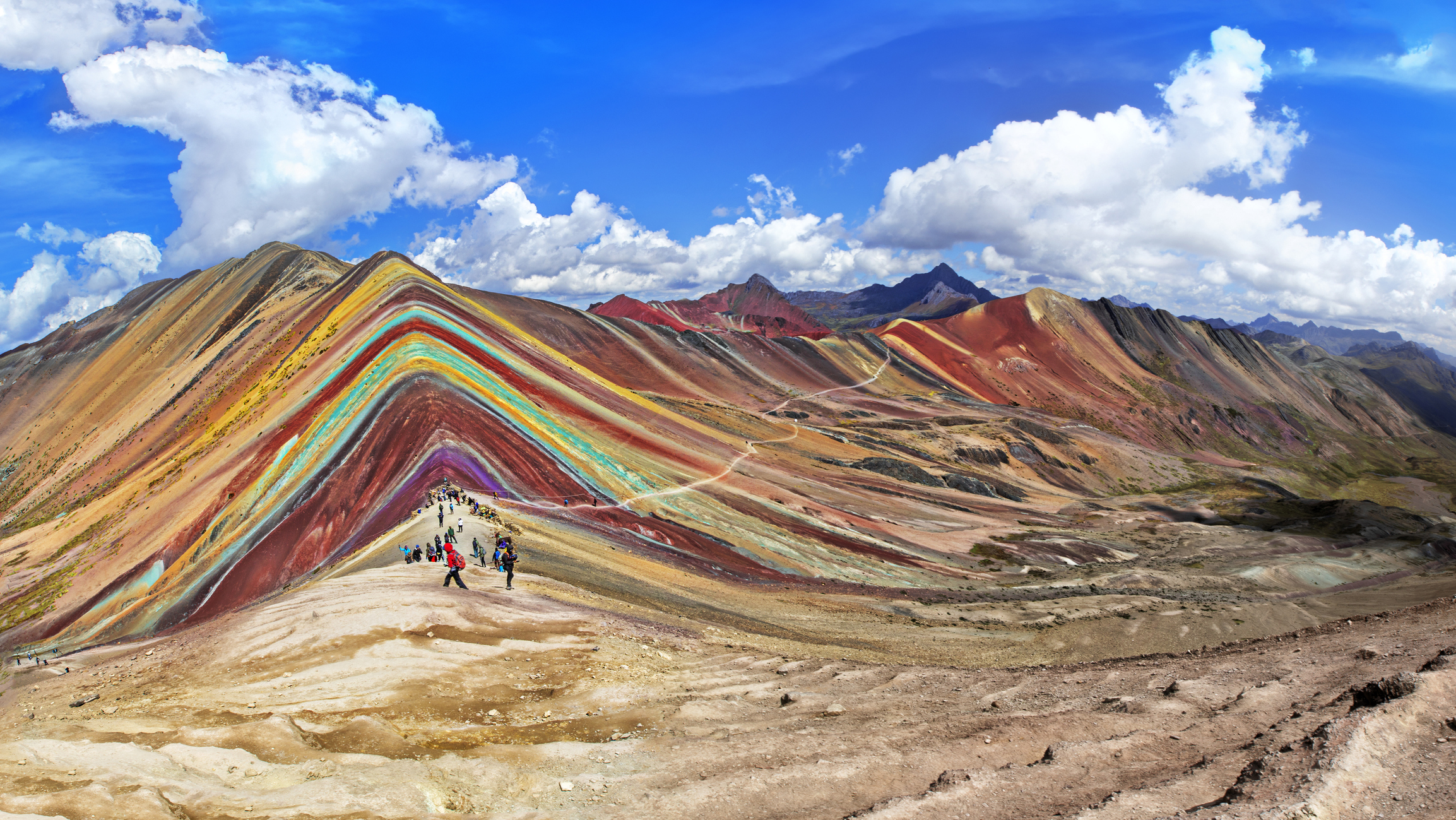 Pérou : Rainbow Mountain in Cusco.©maylat-iStock-