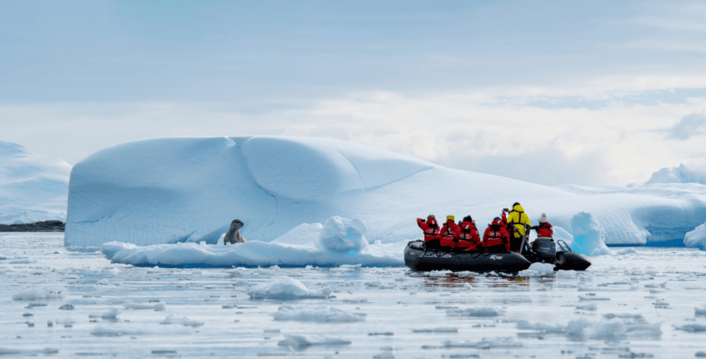 CiervaCove-Antarticque-Ponant-©Guillaume-Sinquin