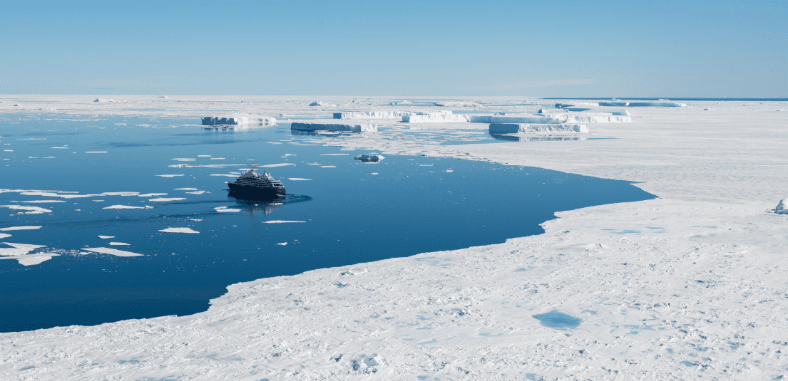 ©Studio-PONANT-Olivier-Blaud-Antartique-©Tamar-Sarkissian